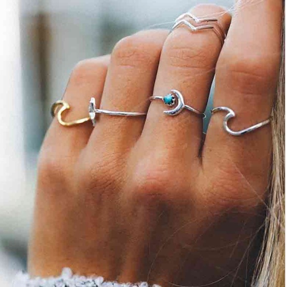 Pura Vida Sterling Silver Wave Ring - Picture 2 of 11